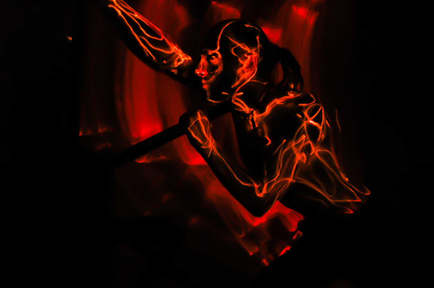 Polscy współcześni artyści. Prace fotograficzne, rysunek piórkiem świetlnym